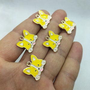 15*18mm Cartoon Dog Enamel Charm Animal Puppy Charms Pendant for Bracelet DIY Earring Necklace Key Chain Jewelry Making Accessories