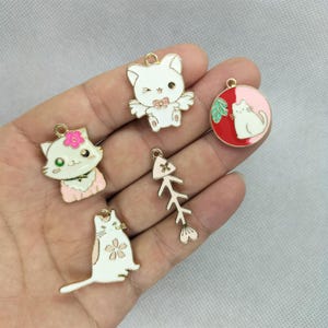 Metalen Vergulde Cartoon Huisdier Emaille Bedel Dier Kat Charms Hanger voor Armband DIY Oorbel Ketting Sleutelhanger Sieraden Maken Accessoires: