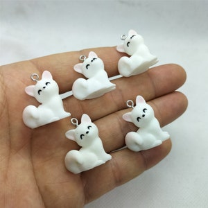 22*25mm Resin Fox Charm Cartoon Animal White Fox Charms Pendant for DIY Earring Necklace Key Chain Jewelry Making Accessories Material