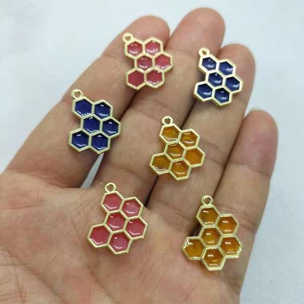 16*20mm Cartoon Honeycomb Charm Animal Charms Gold Pendant for Bracelet DIY Earring Necklace Key Chain Accessories 10 30 Pcs