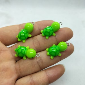 15*27 mm Cartoon Animal Turtle Charm Żywica Zielony Żółw Morski Charms Wisiorek do DIY Kolczyki Biżuteria Making Akcesoria Materiał
