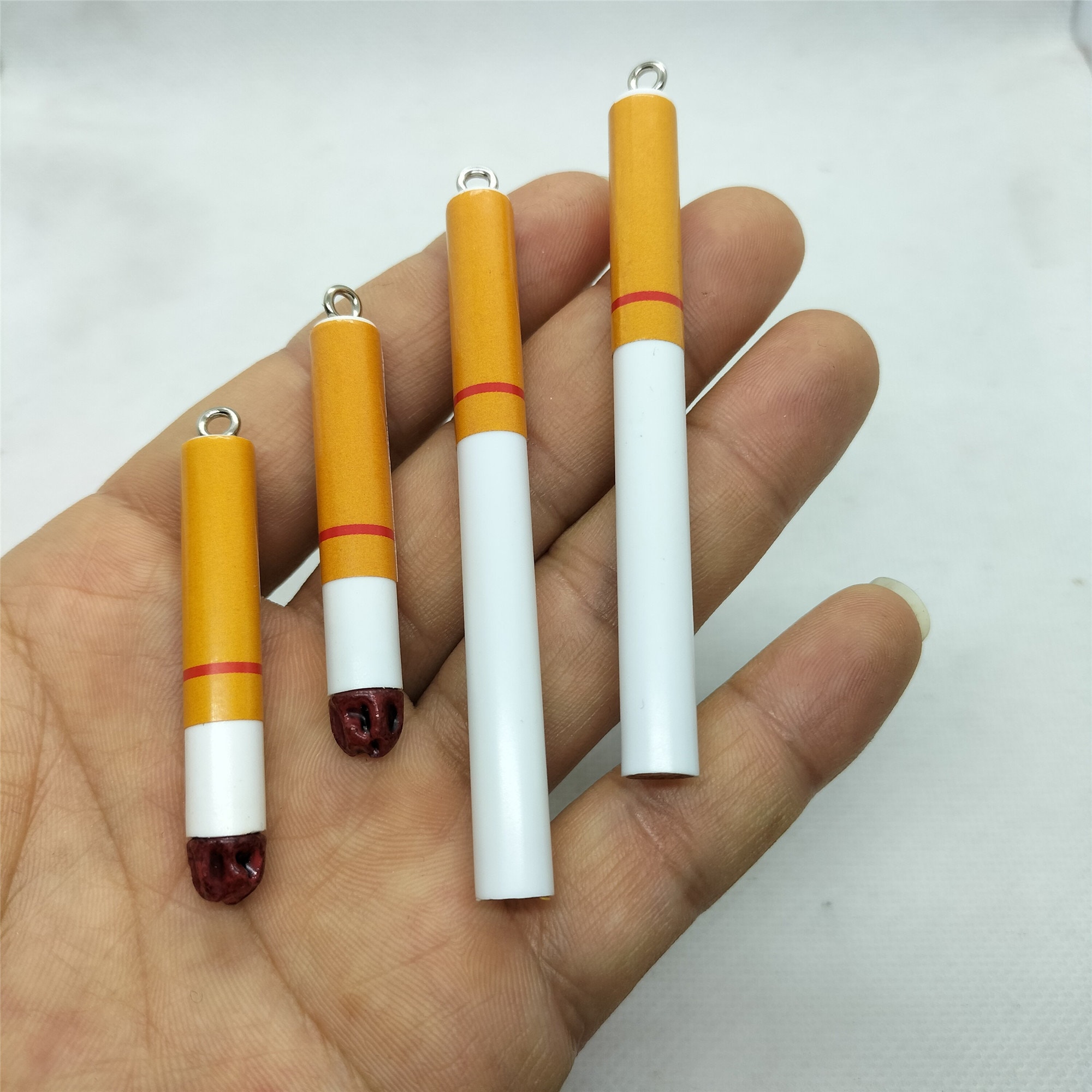 Fausses Cigarettes Fumantes : : Jouets