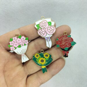 Cartoon Bloem Serie Bedels Goud Emaille Bloemen Bedel Hanger Voor Armband Diy Oorbel Ketting Sieraden Maken 10 30 Pcs