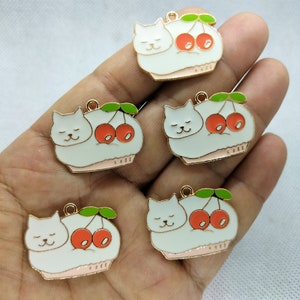 Cartoon Emaille dierlijke kat charms fruit kersen charme hanger voor DIY oorbel ketting sleutel ketting sieraden maken accessoires 10 30pcs