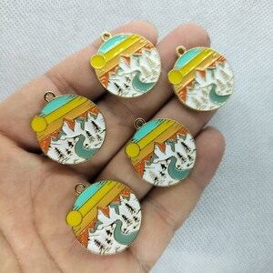 25 * 27mm emaille disc tag charme cartoon berg bedels hanger voor armband DIY oorbel ketting sleutelhanger accessoires 10 30 stuks
