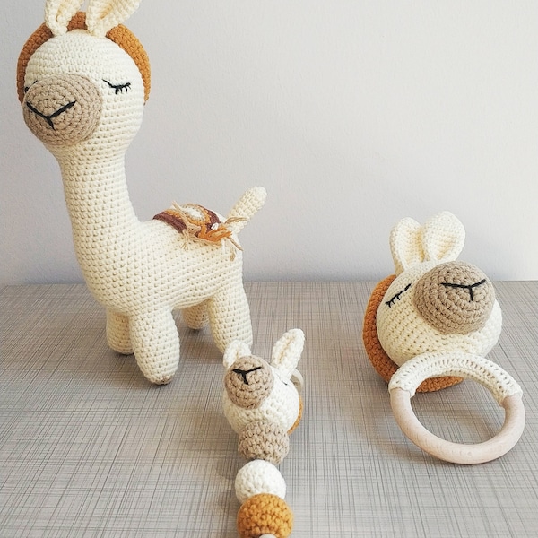 Crochet Camel Stroller Chain, Rattle and Pacifier Holder Set, Custom Baby Pacifier Clip, Crochet Camel