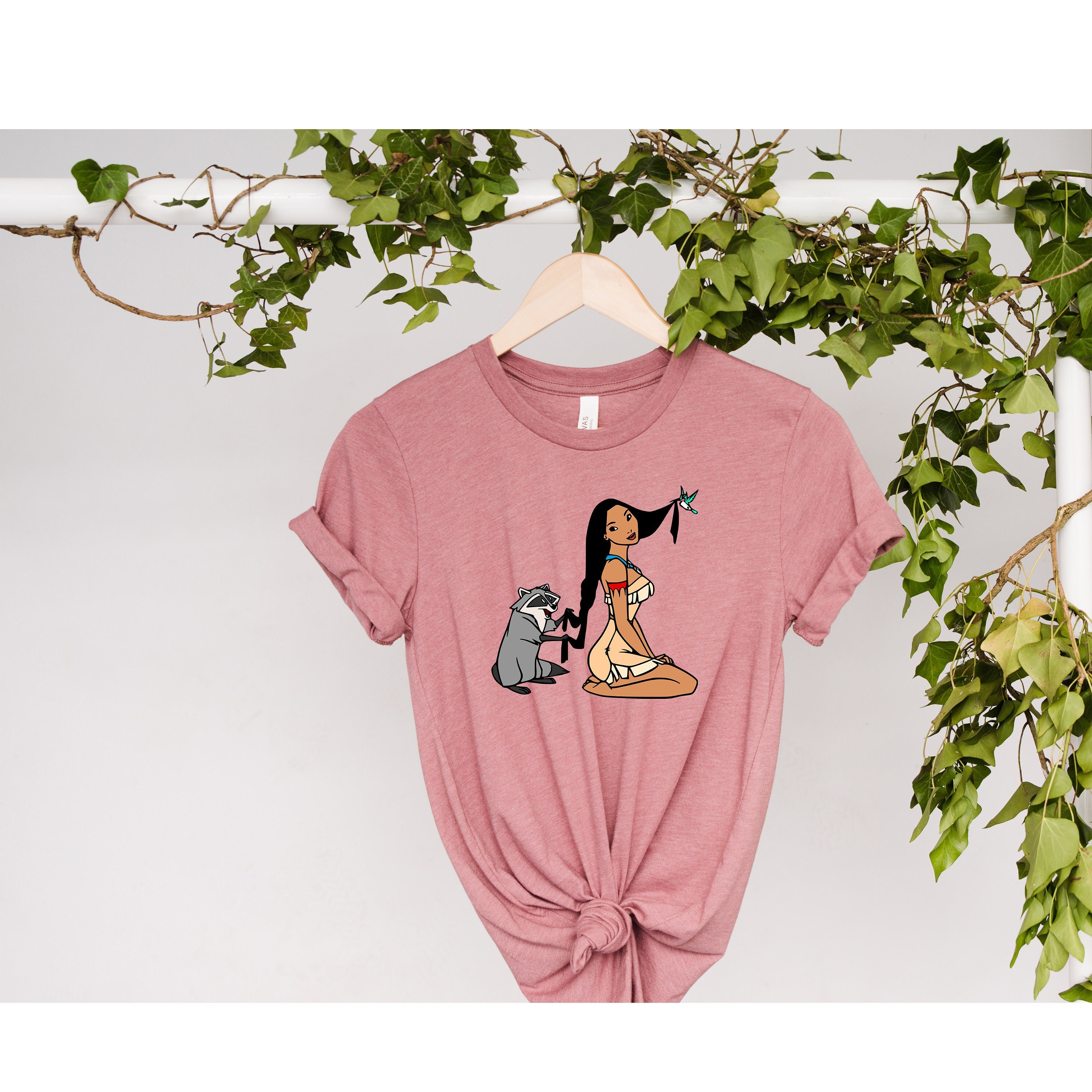 Discover Camiseta Princesa Disney Pocahontas Hermosa Linda Vintage para Hombre Mujer