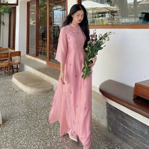 Áo Dài Cách Tân Hồng Thêu Hoa-Modern Pink Ao Dai with Embroidered Flowers - Ao Dai For Women ,Pre made Ao Dai,Pre-made Ao Dai Tet Viet Nam