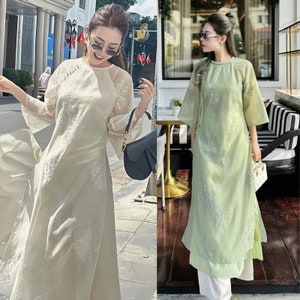 Set of modern ao dai with embroidered flowers-Set áo dài cách tân dáng suông thêu hoa -Pre-made Ao Dai Tet Viet Nam