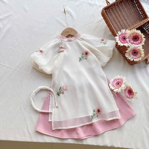 Ao dai for girls with hand-embroidered motifs -Áo dài cho bé gái họa tiết thêu tay thủ công - Ao Dai For Baby