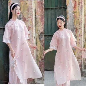 Áo Dài Cách Tân 4 tà Lụa Tơ Hồng Phấn Thêu Hoa Nổi -Modern Ao Dai of Pink Silk with Embossed Flowers- Pre-made Ao Dai Tet Viet Nam