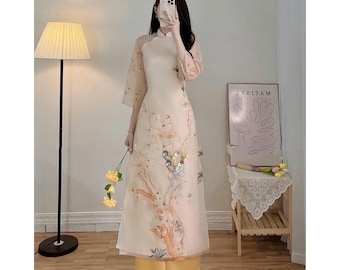 Mousseline de soie beige Mousseline de soie Ao Dai-Áo Dài Cách Tân Nữ Voăn Màu Be préfabriquée Ao Dai Tet Viet Nam