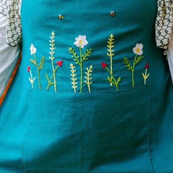 Hand-Embroidered garden scene, Apron and Napkin Set