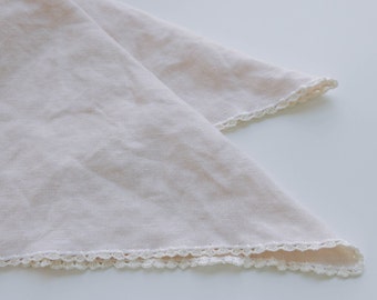 Hand-crocheted linen napkin (Set of 2)