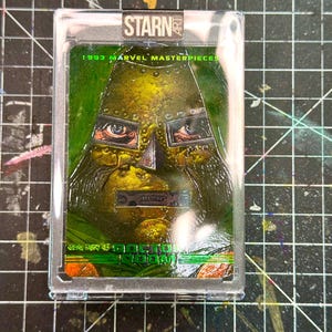Doctor Doom one-of-one (1/1) Marvel-kaartkunst geschilderd en in reliëf gemaakt