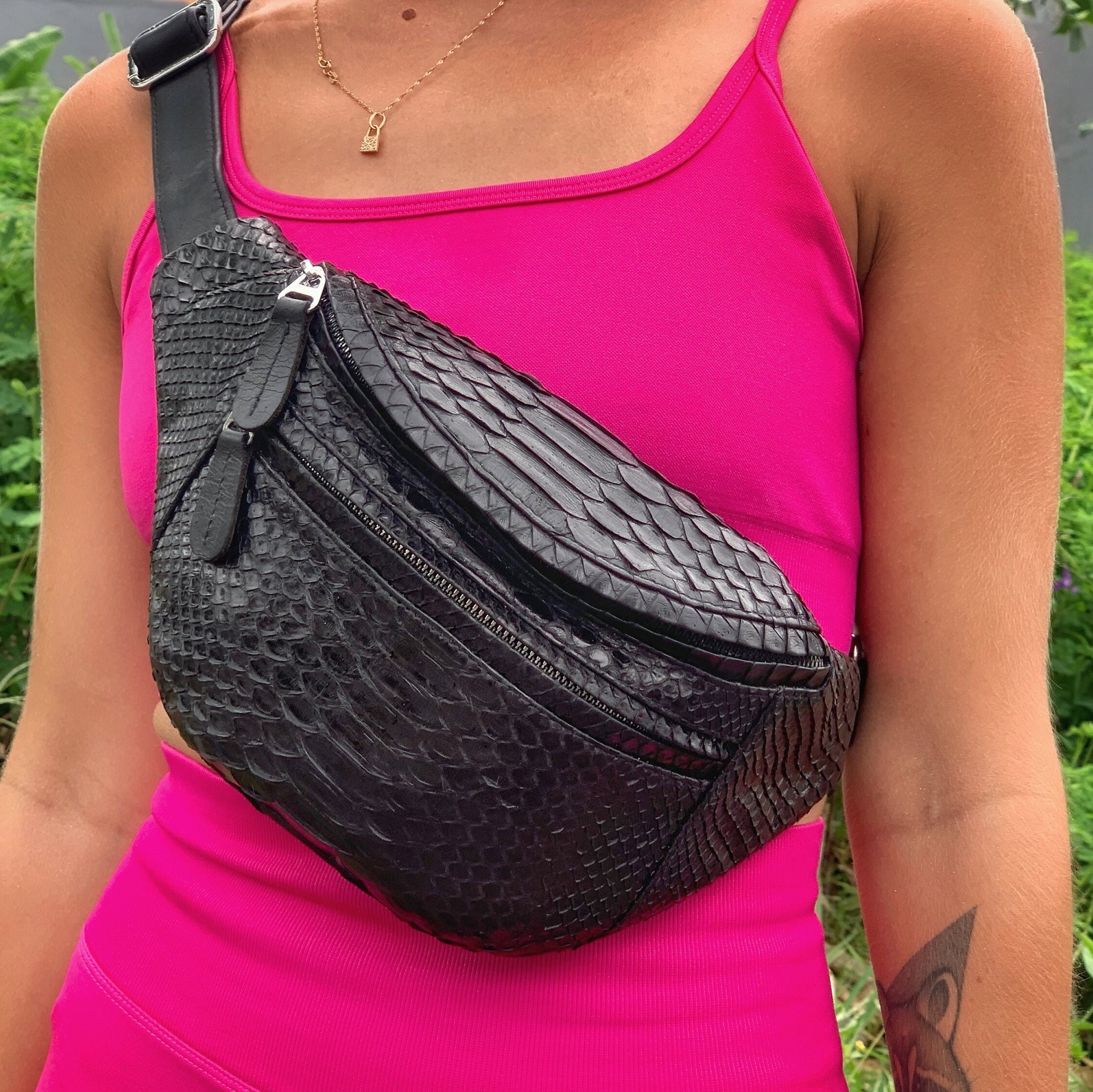 Ho-Lala Thick Chain Women's Fanny Pack Plaid Leather Waist Bag Shoulder Crossbody Chest Bags Luxury Designer Handbags Female Belt Bag (Black)