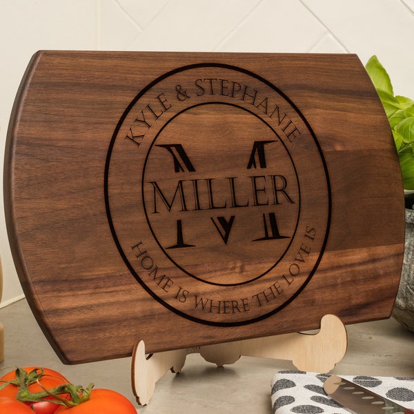 Personalized Cutting Board with Stamp-style pattern | names & message engraved - Gift for Wedding, Bridal shower, Home decor closing gift