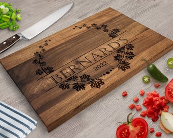 Personalized Cutting Board Home Decoration as Housewarming or Closing Gift | Gift for Wedding, Anniversary, Christmas | Name & Date engraved