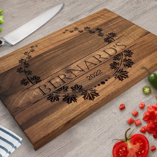 Personalized Cutting Board Home Decoration as Housewarming or Closing Gift | Gift for Wedding, Anniversary, Christmas | Name & date engraved