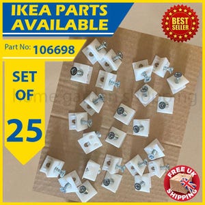 Puede incluir: Un conjunto de 25 piezas de muebles IKEA de plástico blanco con tornillos. La imagen muestra el texto "IKEA PARTS AVAILABLE", "SET OF 25" y una pegatina de "BEST SELLER". También se ve el número de pieza 106698.