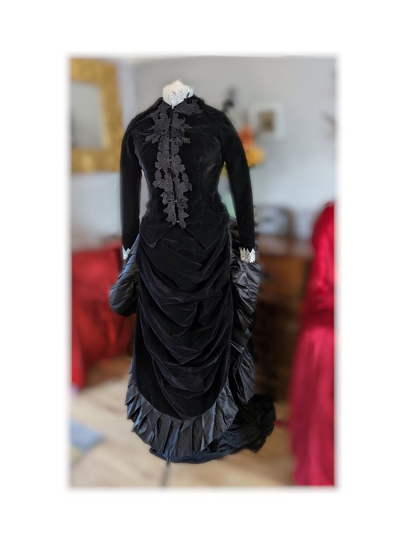 Vintage Victorian Black Bustle Wedding Dress, Gothic Medieval Bridal Gown  with High Neck and Long Sleeves, Corset Winter Cosplay Masquerade Dress