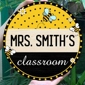 Personalized Teacher Door Sign, Bee Classroom Gift for Teacher Sign, Teacher Welcome Sign, Bee Classroom Sign, Custom Teacher Name Sign