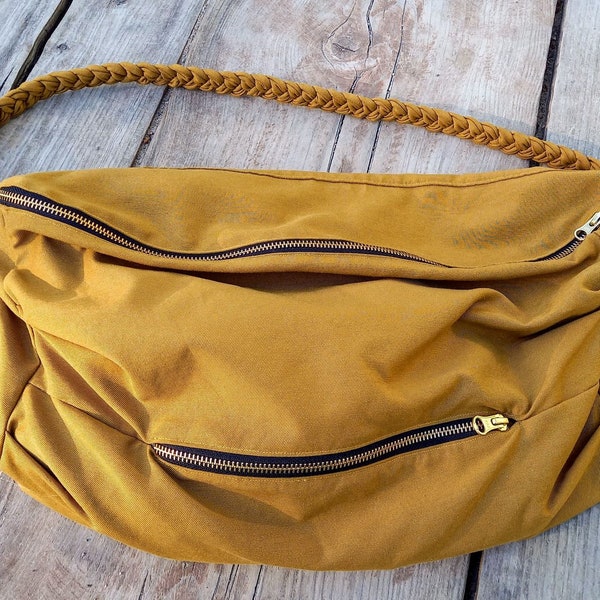 Sac à bandoulière hobo DIY avec bandoulière tressée - Patron de couture PDF avec instructions illustrées et tutoriel vidéo