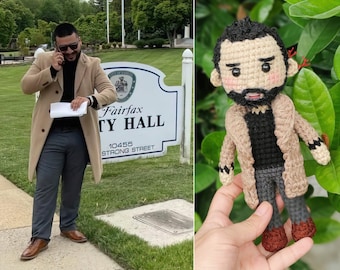 Custom Crochet Doll, Custom Stuffed doll, Mini Look alike Doll, Personalized Gifts, Amigurumi Portrait Doll, Christmas Gifts, Christmas Doll
