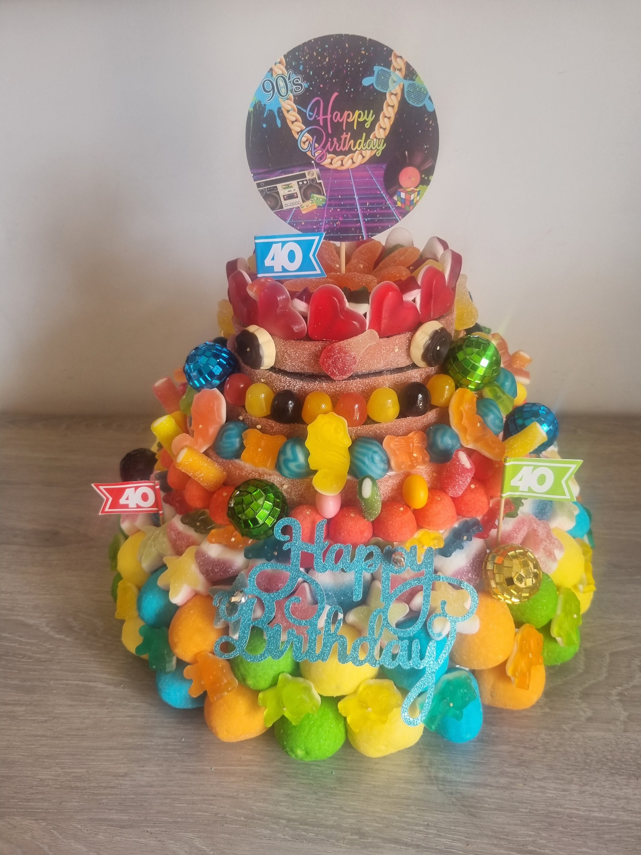 Gâteau de bonbons Haribo XXL coloré Anniversaire enfant adulte personnalisé fait main 7 étages