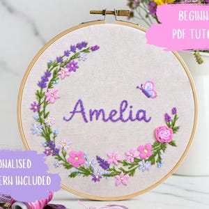 Nome della bambina ricamo a mano su telaio tutorial e modello personalizzato con istruzioni per principianti facile da scaricare fiori floreali ghirlanda di farfalle