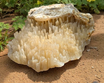 Cúmulo de cristales de calcedonia estalactítica blanca natural, decoración del hogar
