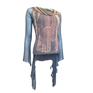 Save The Queen Boho-Gothic-Tribal Fusion Long Sleeve Cowl Neck Top in Size S