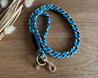 Schlüsselband aus Tau in hellblau - blau - gold mit Fisch Anhänger | Schlüsselanhänger mit Schlüsselring und Karabiner | Lanyard