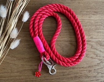 Schlüsselband aus gedrehtem Tau in rot - pink mit Anhänger | Lanyard | Ausweisband | Schlüsselband mit Karabiner und Schlüsselring