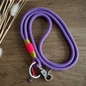 Schlüsselband Summer Vibes aus Tau Ausweisband Schlüsselanhänger mit Karabiner und Schlüsselring neon bunt mit Charm Anhänger 5 lila-ocker-neon