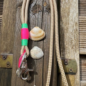 Schlüsselband Summer Vibes aus Tau Ausweisband Schlüsselanhänger mit Karabiner und Schlüsselring neon bunt mit Charm Anhänger 1 beige-mint-pink