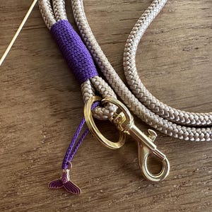 SB-beig-lila-2 | Schlüsselband aus Tau in beige - lila - gold | Ausweisband | Lanyard | Schlüsselanhänger mit Karabiner und Schlüsselring