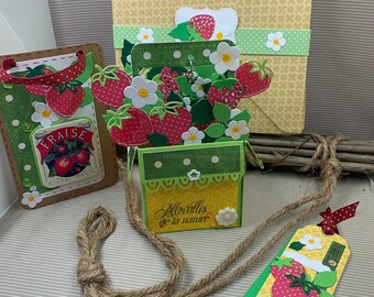 Carte popup, pour un  anniversaire, ou tout autre occasion sur le thème, la cueillette des fraises elle est entièrement réalisé à la main !