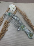 Large hair comb made of epoxy resin with dried flowers and sequins inside, handmade