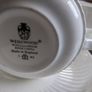 Wedgewood Bone china small cups and saucers x4