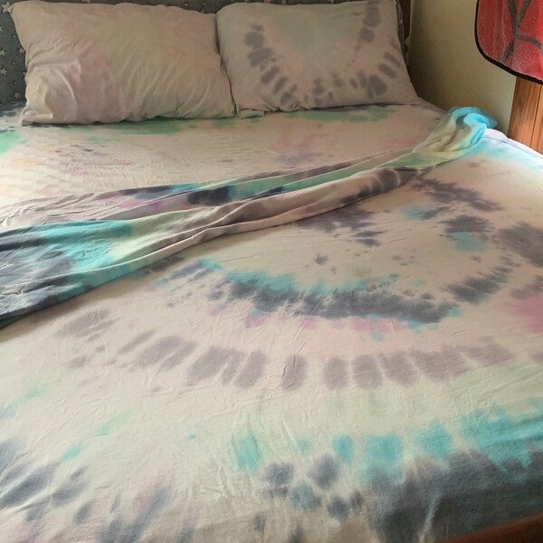 Handmade Tie-dyed Full Bedsheets