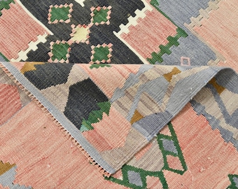 5x8 Soft Red TURKISH VINTAGE KILIM Rug, 5x8 Kilim Rug, 5x8 Rug, Handmade Wool Rug, 5x8 Vintage Rug, Red Green Kilim Rug, Wool 5x8 Rug
