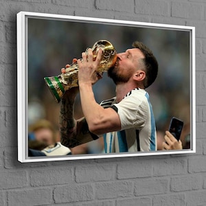 Decorazione da parete in vetro con il trofeo della Coppa del Mondo di Lionel Messi, decorazione da leggenda del calcio, stampa di campione di calcio, arredamento per la casa di Messi