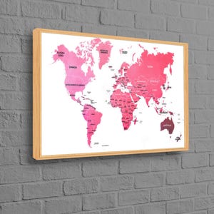 Art pour chambre de fille, impression sur toile rose, carte murale suspendue, toile encadrée, toile d'art rose carte du monde, cadeau de mariage personnalisé pour couple,