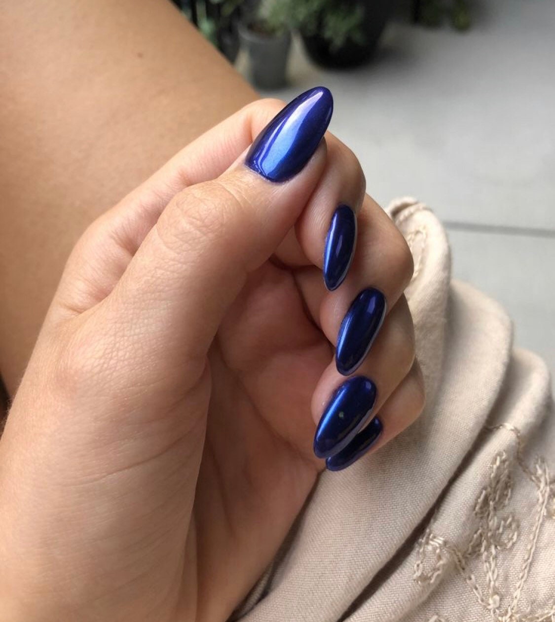 Blue chrome nails hotsell