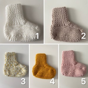 Andréa Chaussons bébé tricotés Handmade/premier chausson/premier noël/valise naissance/idée cadeau/bébé/layette/100%fait main image 3