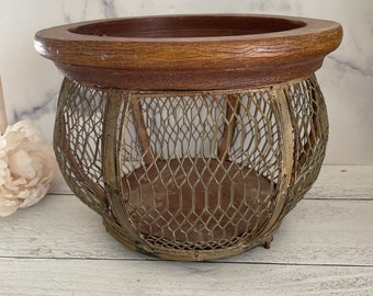 Vintage Planter, Boho Chic, Metal Basket, Flower Planter, Plant Basket, Metal Basket, Storage Basket, Primitive basket, Plant Pot Cover
