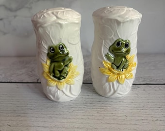 Vintage Salt and Pepper, Vintage Pair (2) 1976 Sears "Neil the Frog" Ceramic Salt and Pepper Shakers