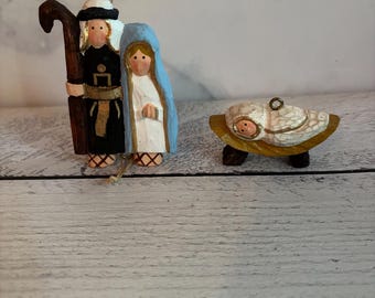 Vintage Ornament, Nativity Ornament, Holy Family Nativity Ornament, Holy Family Nativity, Primitive Nativity Ornament