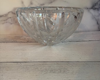 Vintage Crystal Cut Bowl, crystal Candy Dish, Ornate Bowl, Crystal Fruit Bowl, Decorative Glass Bowl,